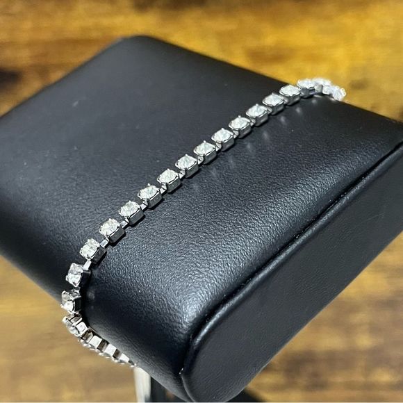 Rhinestone Bracelet - Picture 6 of 12